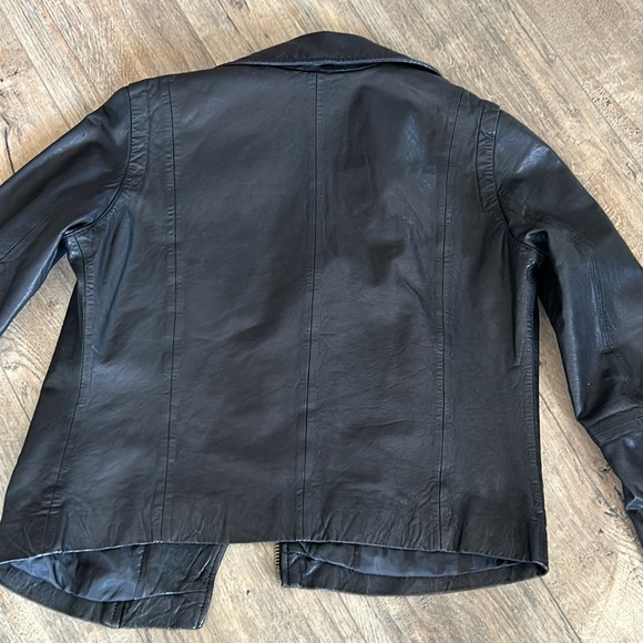 Madewell Washed Motorcycle Leather Jacket: Brass Hardware Edition - Picture 4 of 13